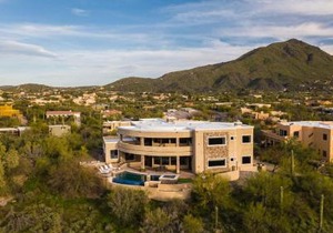 Sunbeam by AvantStay Elegant Private Desert Home w Infinity Pool Spa View