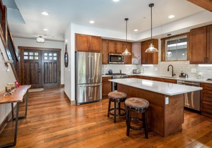 Suncadia 3 Bdrm Townhome with Hot Tub