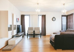 Sunny apartment in Garden Towers Residence