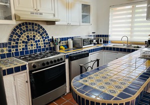 Sunny Apartment in a great location.