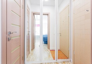 Sunny apartments on Yulii Zdanovskoi st 36b