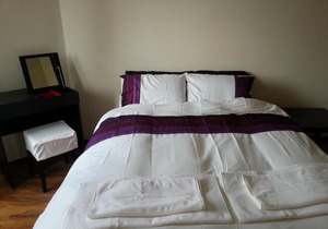 Sunny, Close to city centre apartment