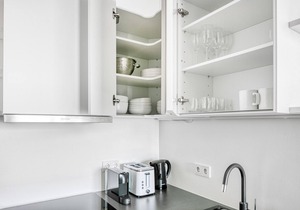 Sunny Landstraße 1BR w/Pool & Roof Lounge, near Metro U3, by Blueground
