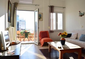 Sunny Sea-View Apartment in Halepa