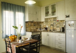 Sunny, sea-view apartment in Chalepa