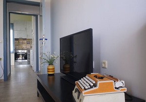 Sunny, sea-view apartment in Chalepa