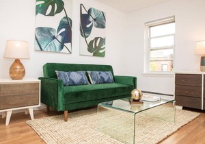 Sunny! Spacious 2BR! Near Downtown!