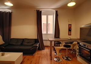 Sunny Studio in the Heart of Ajaccio – Walk to Beach and Market, Ideal for City Exploration