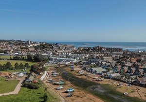 Sunnymead Penthouse, Exmouth - an apartment that sleeps 4 guests in 2 bedrooms