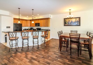 Sunset Bay Villa 212 - Pet friendly; Waterfront!