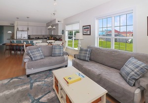 Sunset Bay Villa 101 - Waterfront condo w/shared pool!
