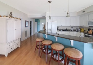 Sunset Bay Villa 101 - Waterfront condo w/shared pool!