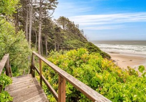 Sunset Cove by AvantStay Beachfront w Balcony