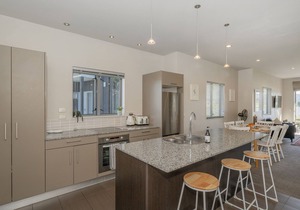 Sunset Retreat - Matarangi Holiday Home