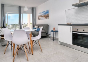 Sunset View: modern, pool side holiday home