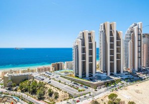 Sunset Waves 18-35 Poniente Beach Resort