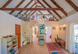 Sunshine Grove Retreat - Onemana Holiday Home