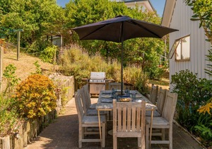 Sunshine Grove Retreat - Onemana Holiday Home