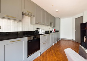 Sunshine In My Mood – 2 Bedroom Flat in Battersea