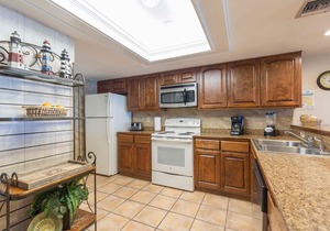 Suntide II 206 - Condo w/Private Balcony, Beachfront Pool & Spa, Sun Deck, Sand Volleyball, Tennis Court