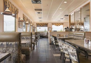 Super 8 by Wyndham Drayton Valley