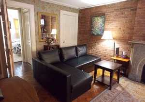Super Convenient Carroll Gardens Apartment with Private Entrance 1 Block F Train