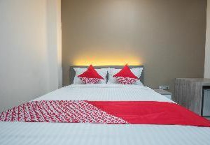 Super OYO 1487 Residence Khoe