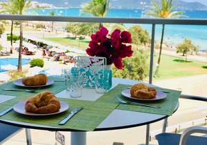 SUPER !! SA MANIGA Excl. Beautiful apartment, right on the beach incl. WIRELESS INTERNET ACCESS