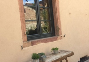 Superb 18th century farmhouse, in the heart of the vineyard.