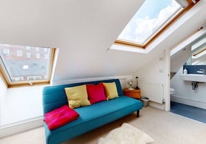 Superb 2 bed flat next to Clapham South station