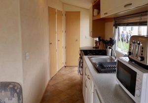 Superb 6 berth caravan at Naze Marine Holiday Park in Essex ref 17104P
