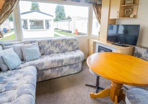 Superb 6 berth caravan at Naze Marine Holiday Park in Essex ref 17104P