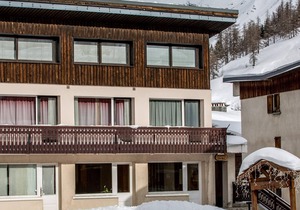Superb Apartment in Town Center, Close to Slopes and Shops, Sleeps 10