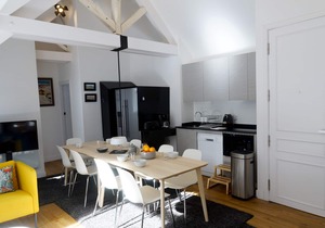 Superb apt for 9 people /4 real bedrooms 2 bathrooms /HEATED POOL
