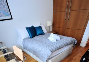 Superb flat on Trafalgar Square, views from all windows and balcony