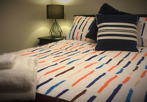 Superior Queen Private Room C3 | Shared Bathroom - Flatbush Holiday Accommodation
