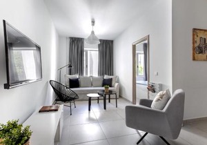 Supreme B2 Apartment in Syntagma