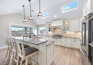 SURF CITY BEACH BLOCK DREAM VACATION OR PERFECT FOR SMALL WEDDINGS!