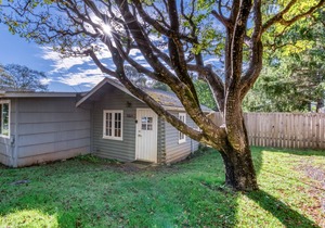 Surf Haven Unit S w/fire pit walking distance to surfing beaches