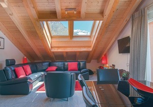 Surrounded by green meadows and with a fantastic view of the surrounding mountains, this vacation ap