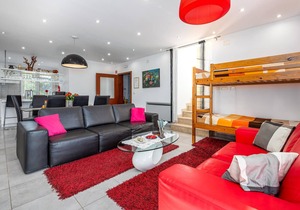 Surrounded by greenery and located in the small Istrian village of Bratuli.