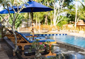 Surya Maha Bungallo(Double bed with Pool view)