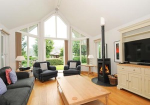 Swandown, 3 Blackdown
