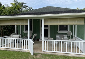 Sweet Vintage Hawaiian Cottage and Guest House! Great deal in beautiful Lanikai!
