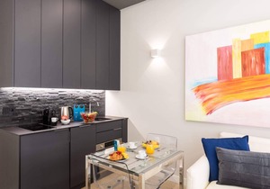 Sweett | Duomo 2B - One Bedroom Apartment, Sleeps 3