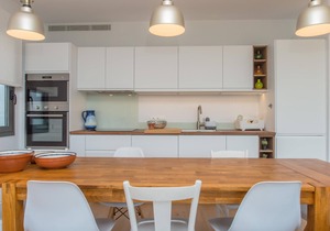 T-5 TAMARIU 8PAX - Four Bedroom House, Sleeps 8
