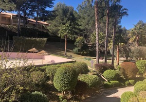 T2 Dans un Parc Avec Piscine
