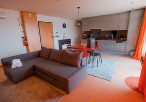 T2 - House Spring | 03
