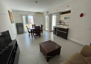 T3 apartment in the city center, port shops and beach on foot for 4