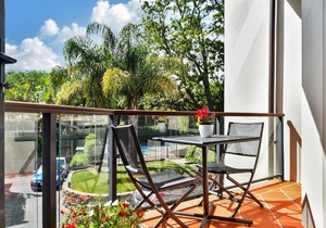 Takapuna Beach Accommodation